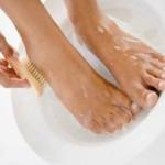 foot-soak-with-scrub-brush1