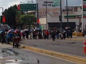 Protesters at Juárez and Chapultapec, in front of the closed Pemex station